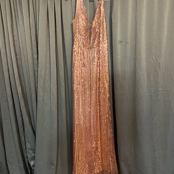 Prom dress - Picture 1 of 1